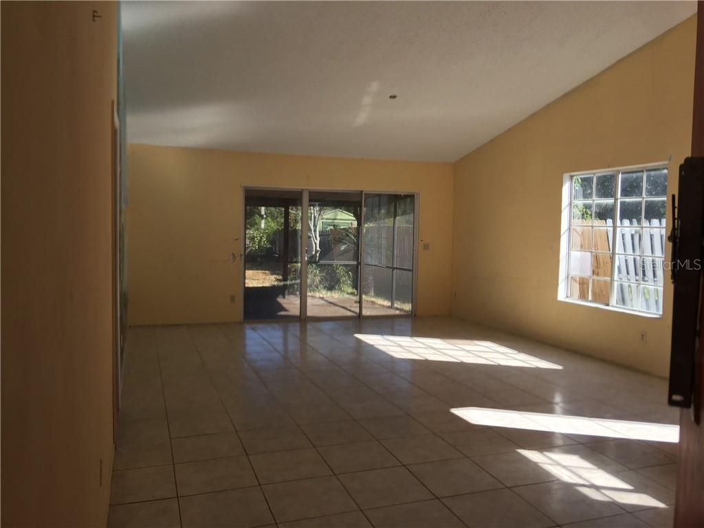 737 Ashley Lane 1a Orlando Fl 32825 Fannie Hillman