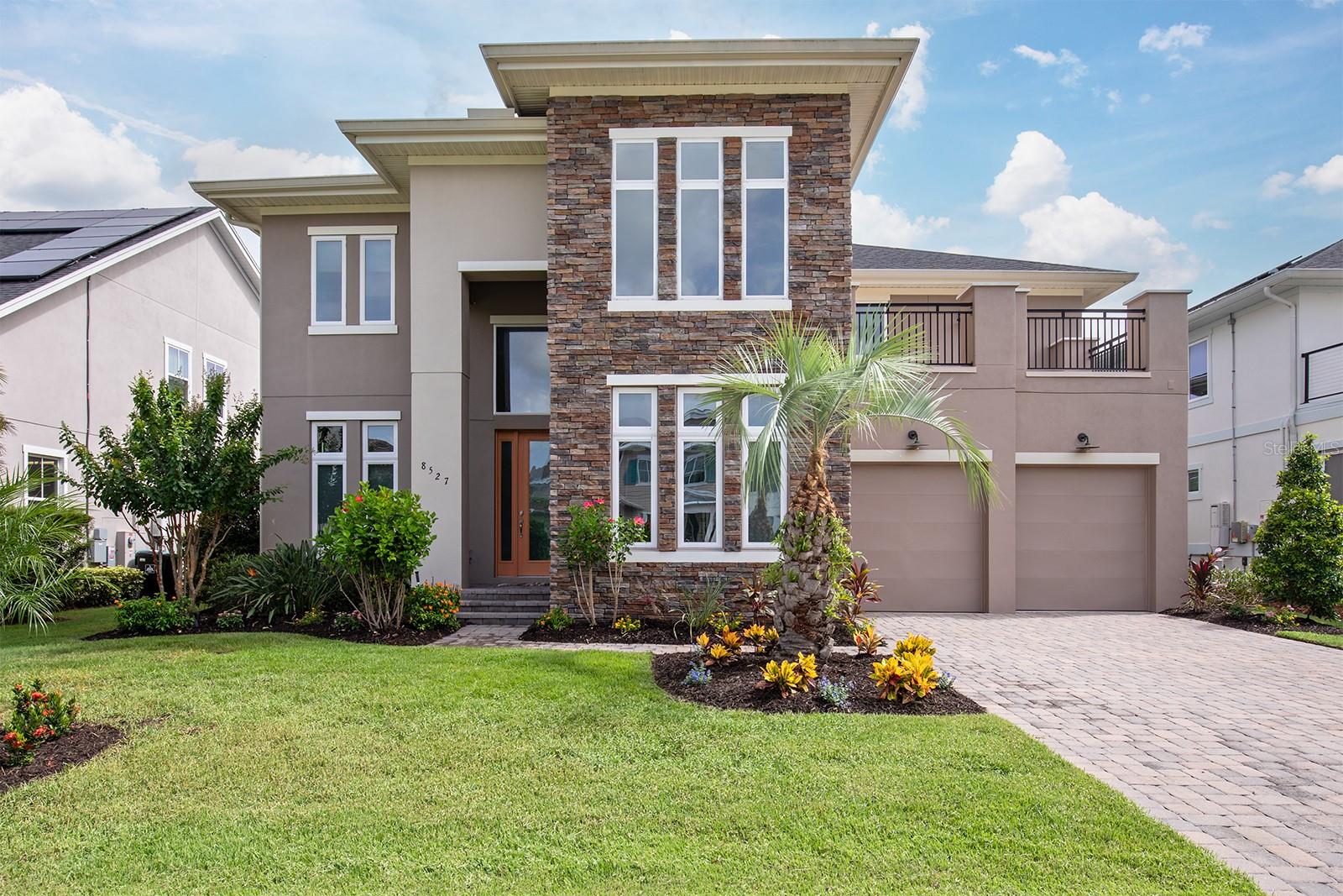 Zip Code 32827, 32832 Housing Market Data