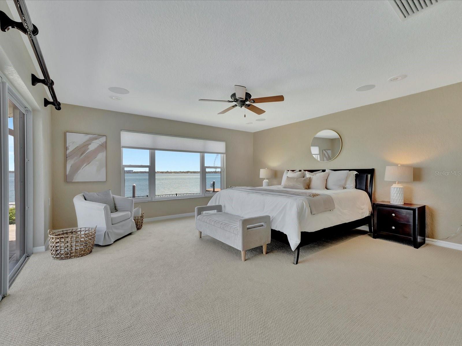 679 Harbor Island, Clearwater, FL 33767 MLS U8234180